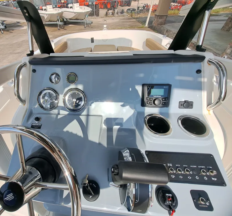 Slide: The Image of Bayliner Trophy T22CC 2026 - 26