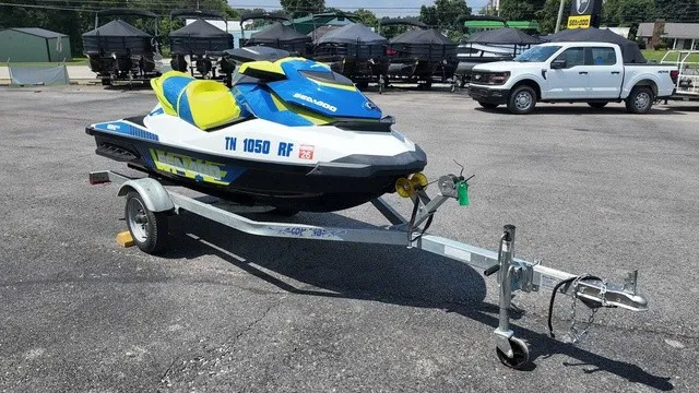 Slide: The Image of Sea-Doo Wake 2017 - 7