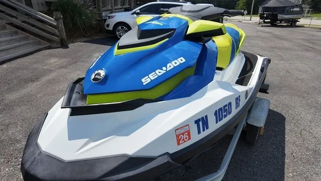 Slide: The Image of Sea-Doo Wake 2017 - 9
