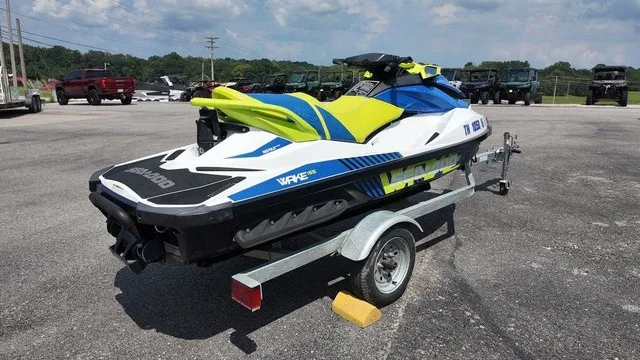 Slide: The Image of Sea-Doo Wake 2017 - 5