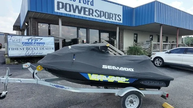Slide: The Image of Sea-Doo Wake 2017 - 19