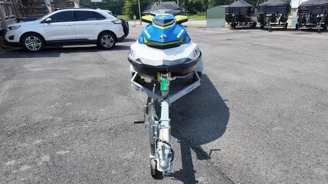 Slide: The Image of Sea-Doo Wake 2017 - 8