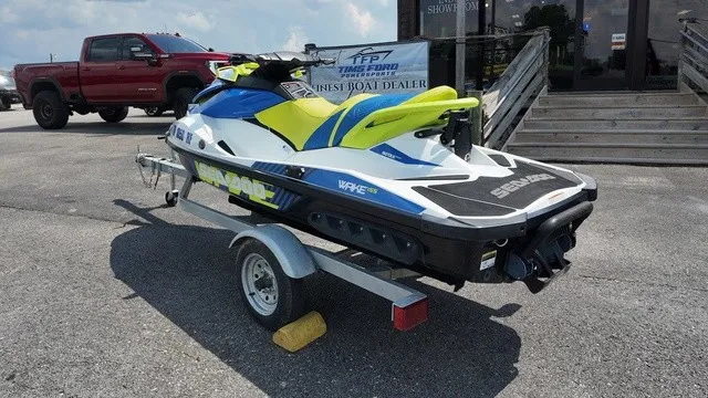 Slide: The Image of Sea-Doo Wake 2017 - 3