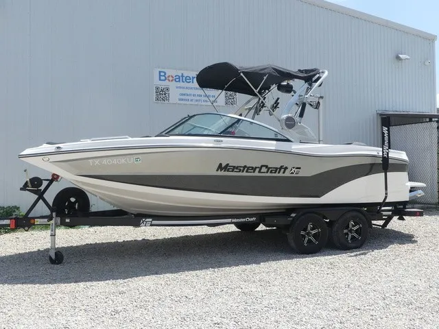 The Image of MasterCraft XT22 2021 - 1