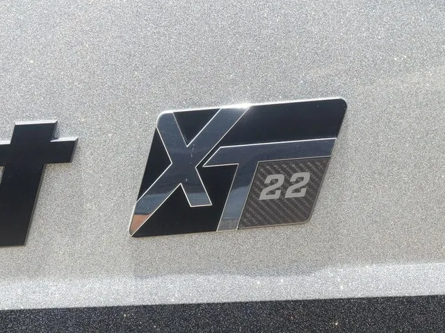 Slide: The Image of MasterCraft XT22 2021 - 11