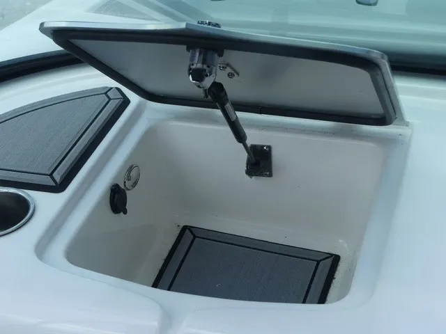 Slide: The Image of MasterCraft XT22 2021 - 20