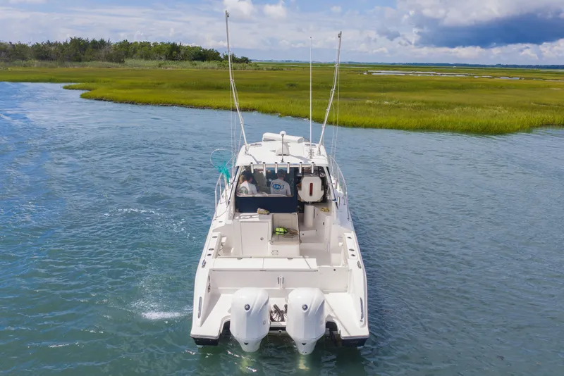 Slide: The Image of Pursuit OS 325 Offshore 2016 - 5
