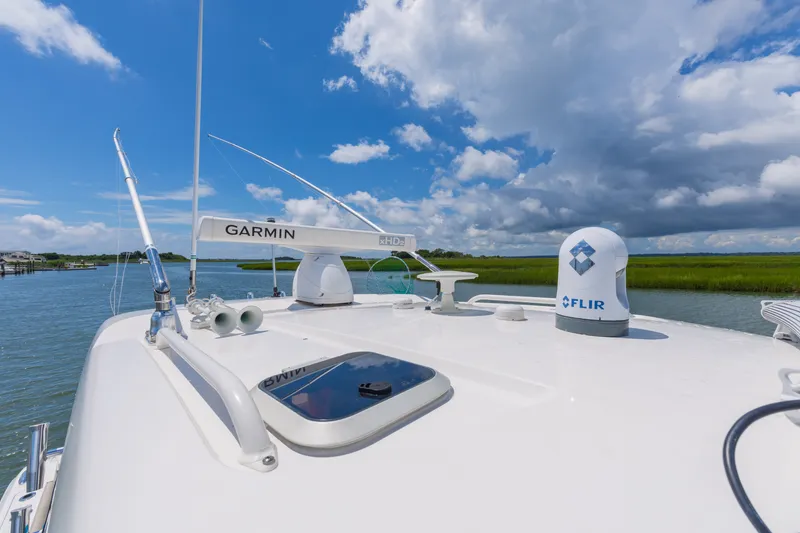 Slide: The Image of Pursuit OS 325 Offshore 2016 - 42