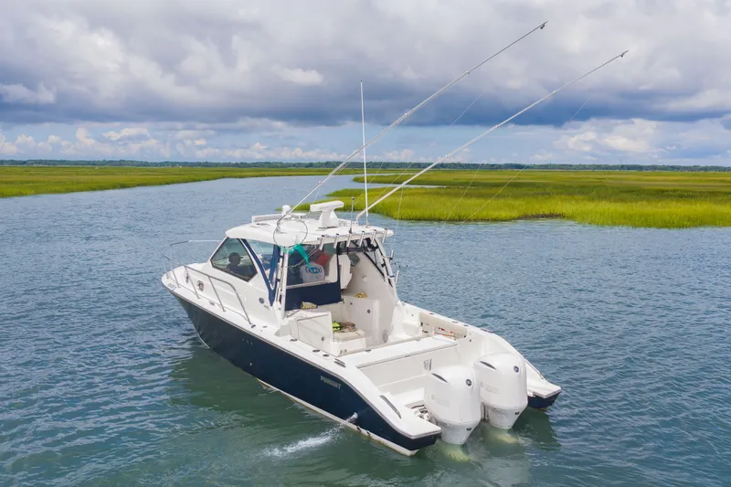 Slide: The Image of Pursuit OS 325 Offshore 2016 - 6