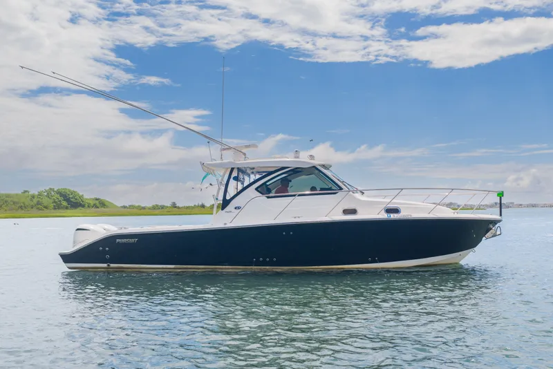 Slide: The Image of Pursuit OS 325 Offshore 2016 - 3