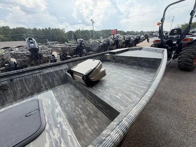 Slide: The Image of War Eagle 754LDSV 2027 - 14