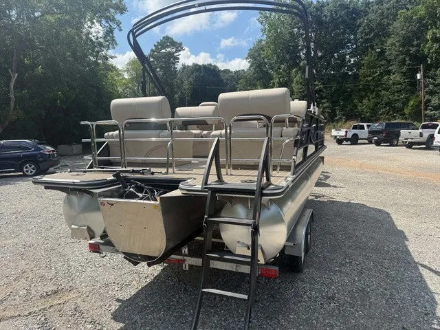 Slide: The Image of Bentley Pontoons Legacy Quad Swing Back 223 2026 - 20