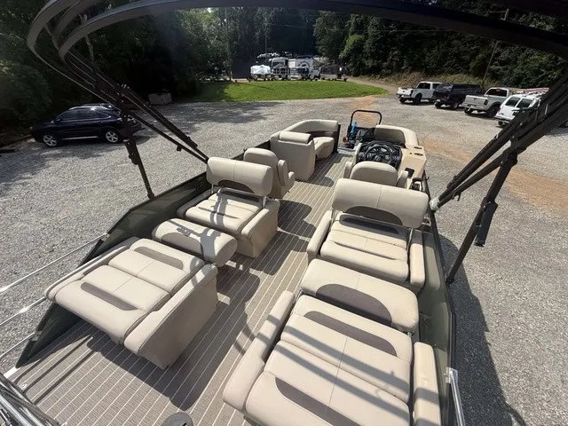 Slide: The Image of Bentley Pontoons Legacy Quad Swing Back 223 2026 - 25