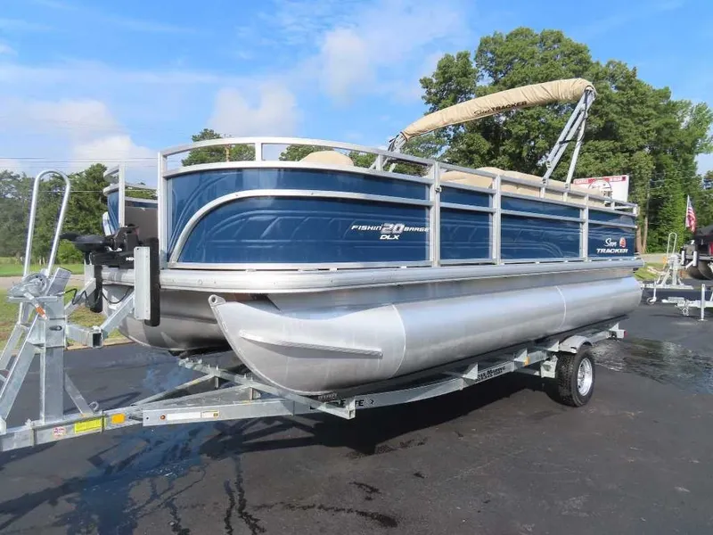 The Image of Sun Tracker Fishin' Barge 20 DLX 2024 - 1