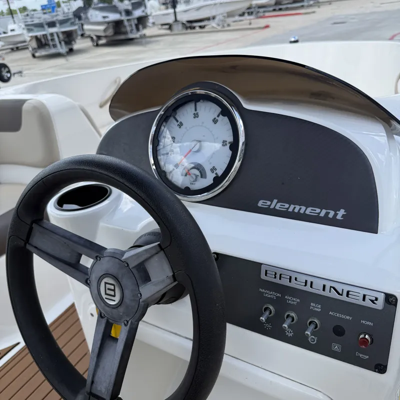 Slide: The Image of Bayliner E16 Element 2017 - 25