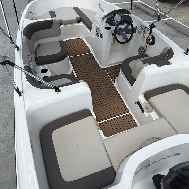 Slide: The Image of Bayliner E16 Element 2017 - 14
