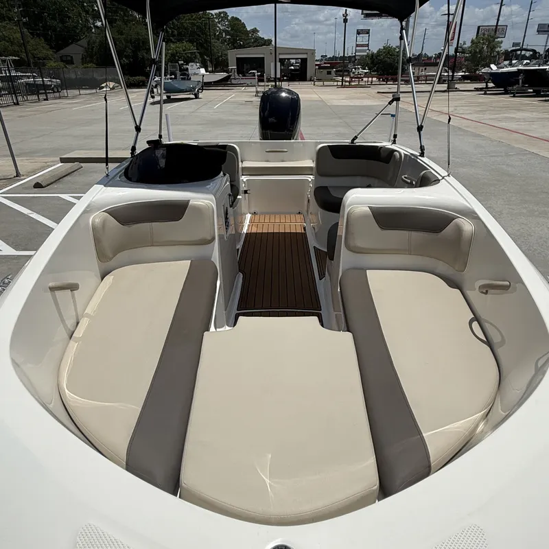 Slide: The Image of Bayliner E16 Element 2017 - 32