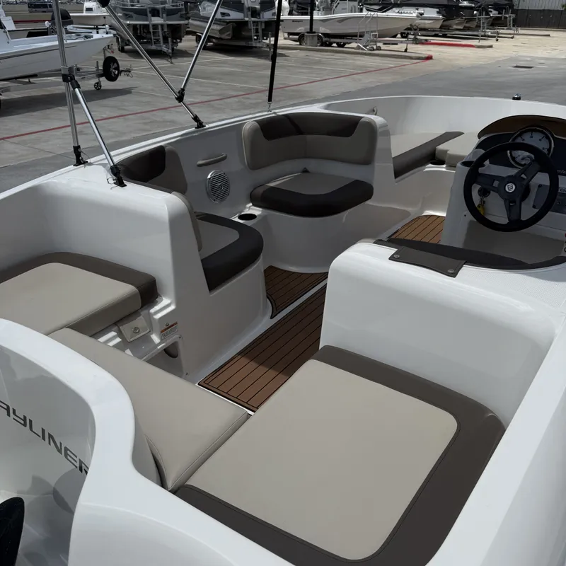 Slide: The Image of Bayliner E16 Element 2017 - 13