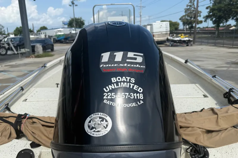 Slide: The Image of Outboard motor on Express 20 boat, 115 horsepower, Boats Unlimited, Baton Rouge, LA. - 6