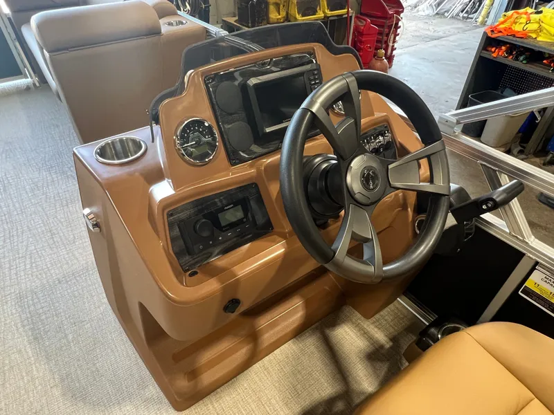 Slide: The Image of Tahoe Sport 2180 Cruise & Honda 4-Stroke EFI 2026 - 11