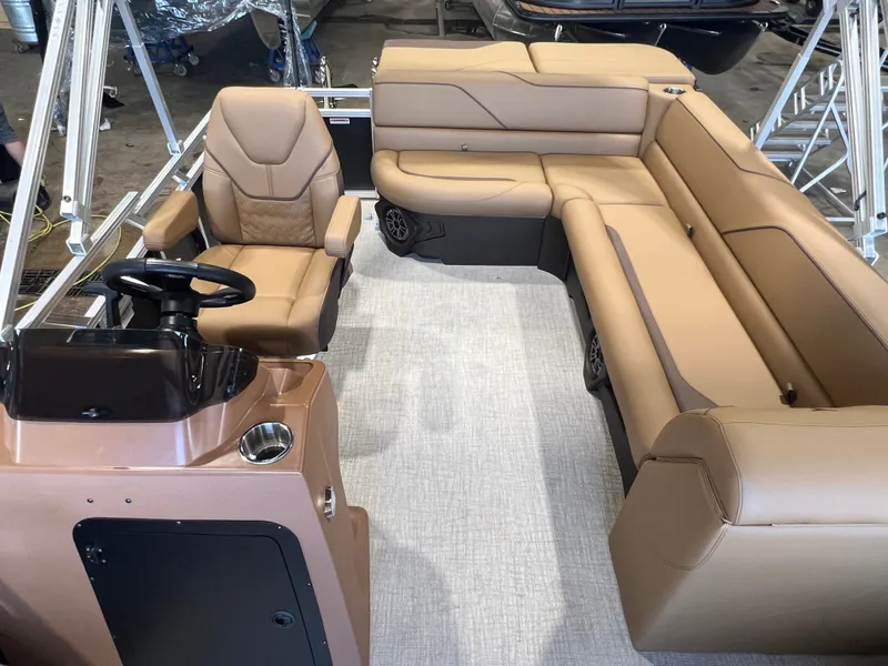 Slide: The Image of Tahoe Sport 2180 Cruise & Honda 4-Stroke EFI 2026 - 8