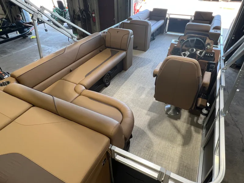 Slide: The Image of Tahoe Sport 2180 Cruise & Honda 4-Stroke EFI 2026 - 26