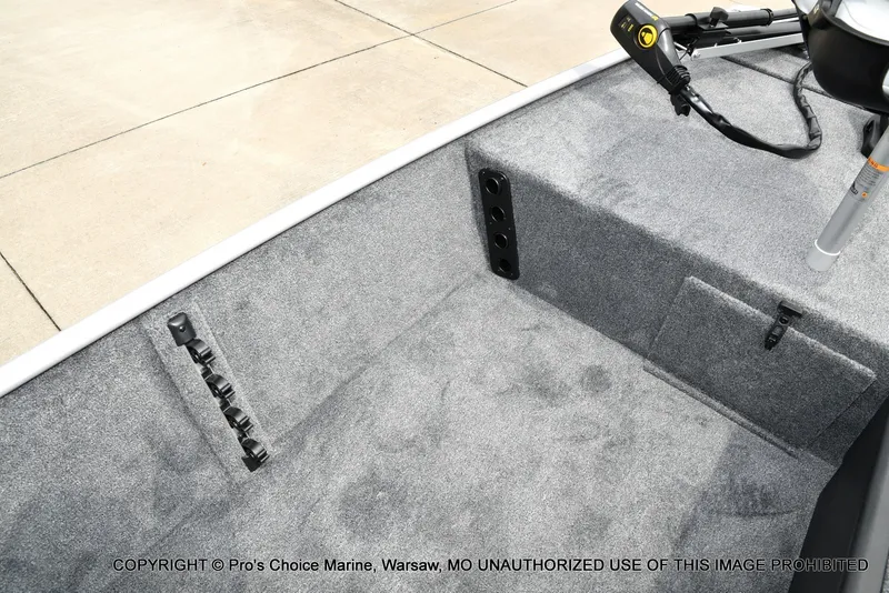 Slide: The Image of Tracker Bass Tracker Classic Limited 2027 - 39