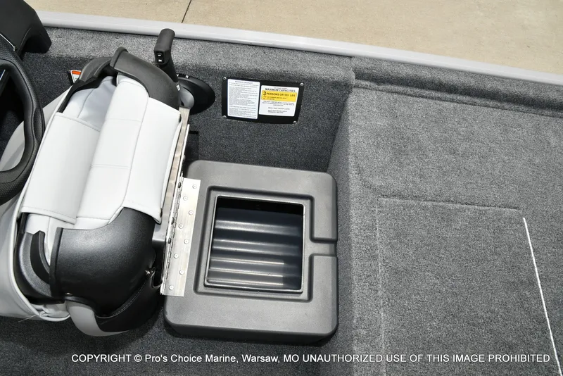Slide: The Image of Tracker Bass Tracker Classic Limited 2027 - 49