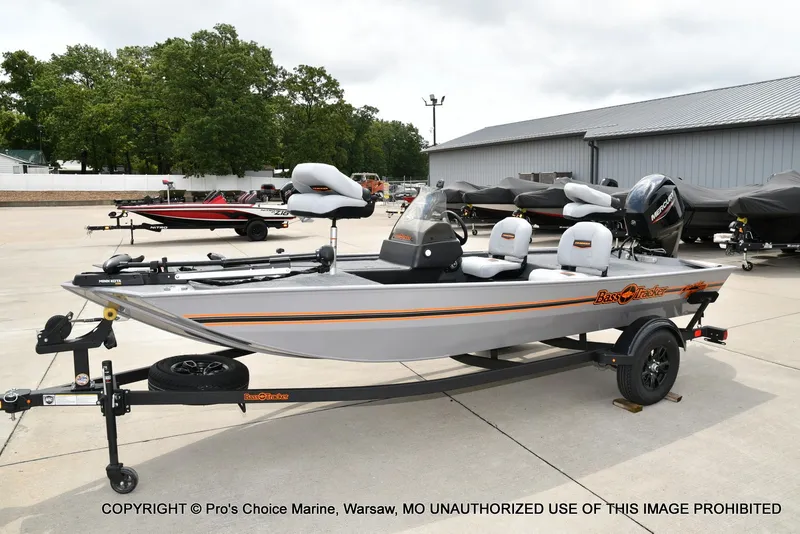 Slide: The Image of Tracker Bass Tracker Classic Limited 2027 - 25