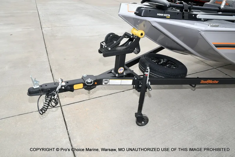 Slide: The Image of Tracker Bass Tracker Classic Limited 2027 - 27