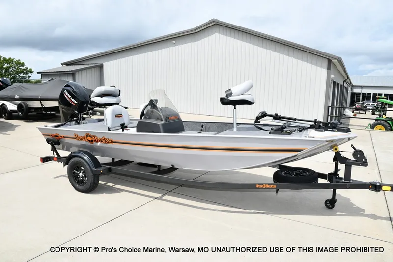 Slide: The Image of Tracker Bass Tracker Classic Limited 2027 - 59