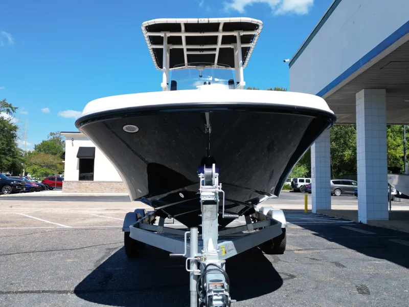 Slide: The Image of Bayliner TROPHY CC20 2026 - 10