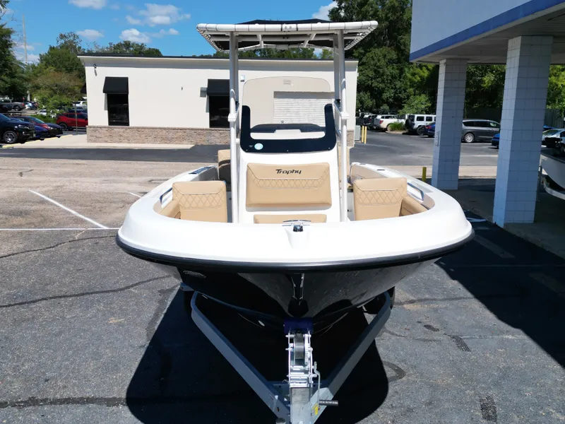 Slide: The Image of Bayliner TROPHY CC20 2026 - 9
