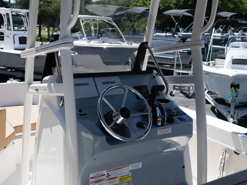 Slide: The Image of Bayliner TROPHY CC20 2026 - 20