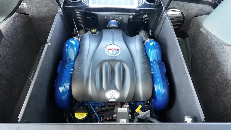 Slide: The Image of MasterCraft X24 2027 - 76
