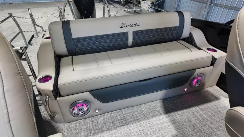 Slide: The Image of Barletta Lusso 25UC 2027 - 57