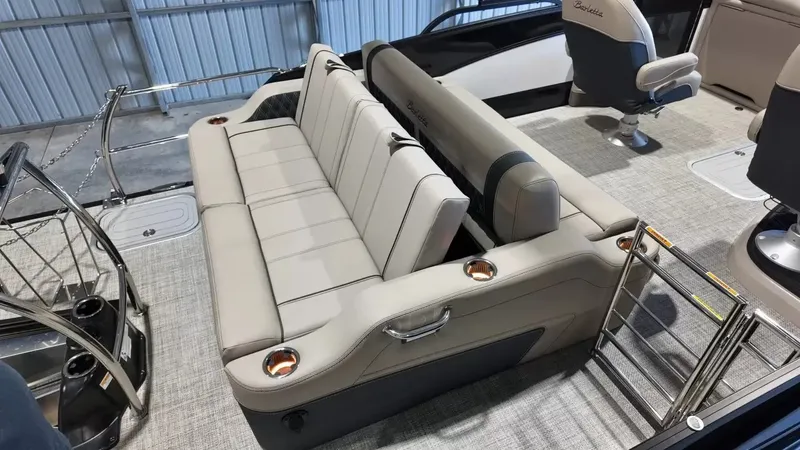 Slide: The Image of Barletta Lusso 25UC 2027 - 58