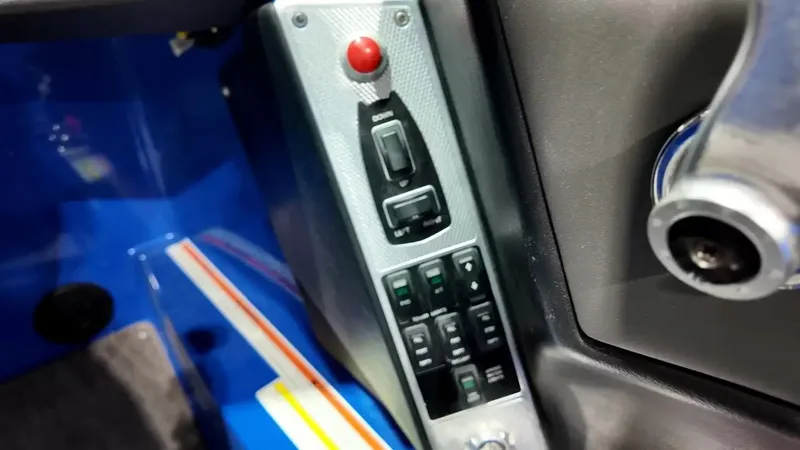 Slide: The Image of MasterCraft X26 2016 - 39
