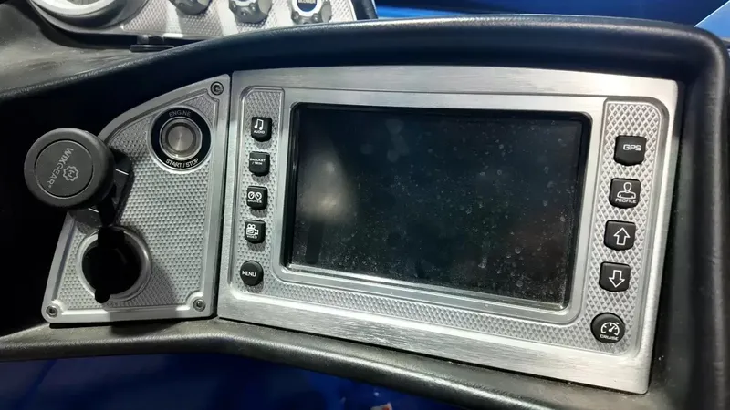 Slide: The Image of MasterCraft X26 2016 - 38