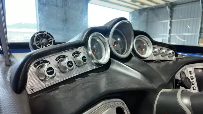 Slide: The Image of MasterCraft X26 2016 - 33