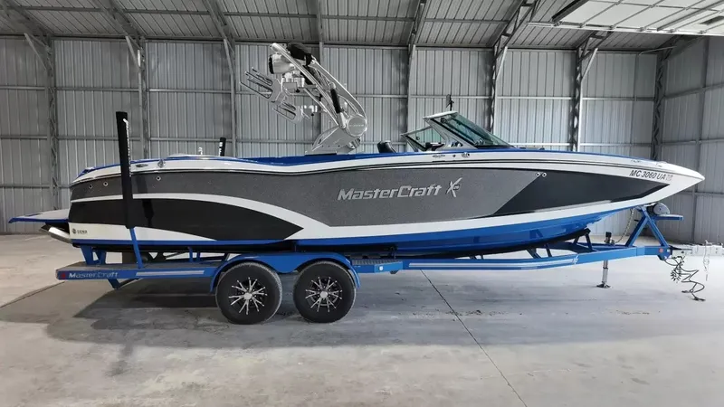 The Image of MasterCraft X26 2016 - 1