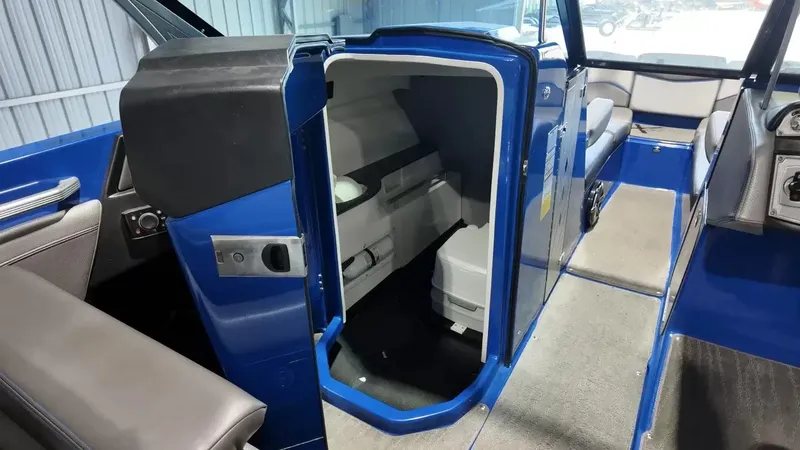 Slide: The Image of MasterCraft X26 2016 - 52