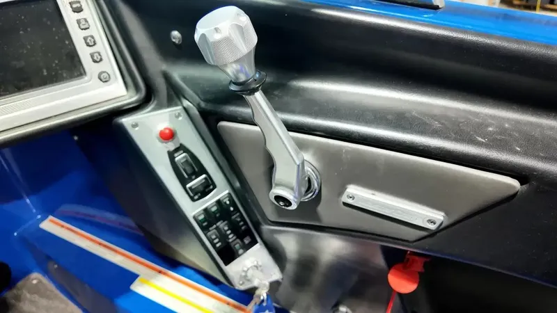 Slide: The Image of MasterCraft X26 2016 - 40