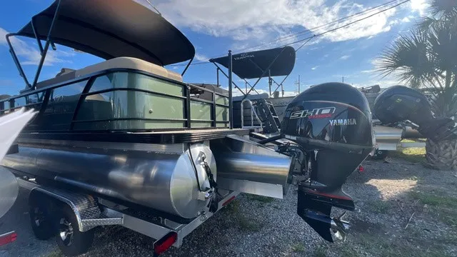Slide: The Image of Veranda VR22RC 2027 - 2