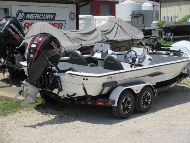 Slide: The Image of Vexus AVX1980 / Mercury 150 Proxs 4-Stroke / T 2026 - 6