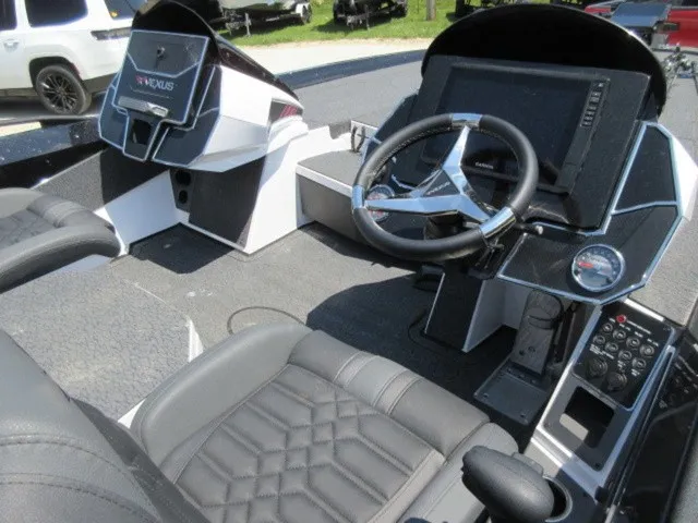 Slide: The Image of Vexus VXS21 / Mercury 300L Racing TM / Trailer 2026 - 27