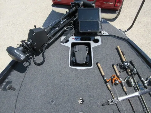 Slide: The Image of Vexus VXS21 / Mercury 300L Racing TM / Trailer 2026 - 22