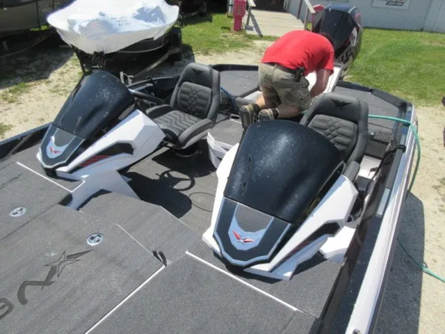 Slide: The Image of Vexus VXS21 / Mercury 300L Racing TM / Trailer 2026 - 26