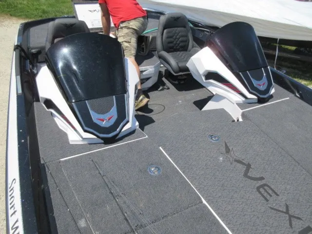 Slide: The Image of Vexus VXS21 / Mercury 300L Racing TM / Trailer 2026 - 25