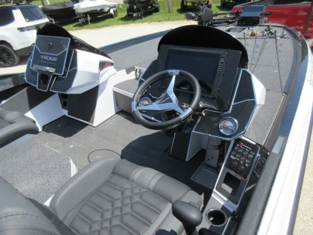 Slide: The Image of Vexus VXS21 / Mercury 300L Racing TM / Trailer 2026 - 28